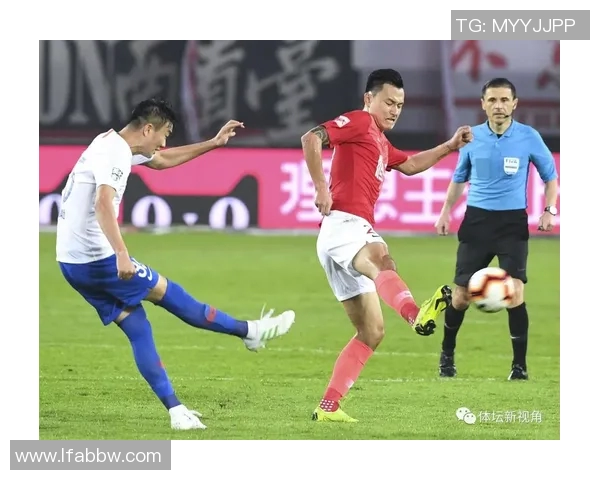 成都足球队灵活性引发热议球迷与专家观点碰撞分析