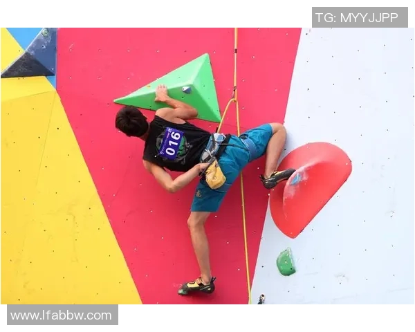 攀岩之巅：探秘北京攀岩队的训练与比赛节奏