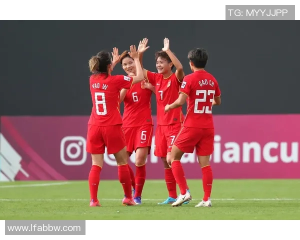 中国足球迎战伊朗队全力争胜展现实力与斗志的精彩对决