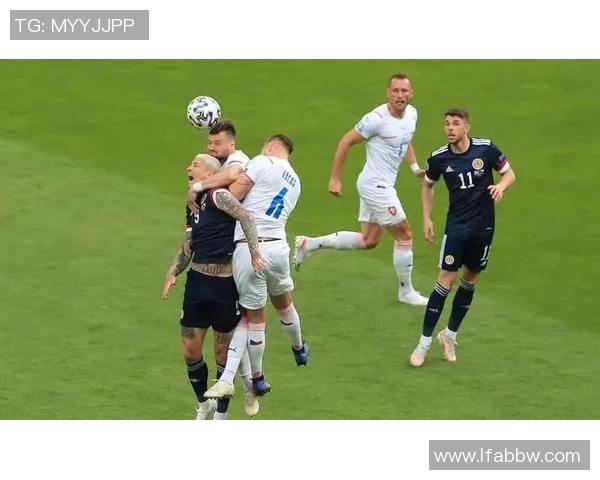 捷克与意大利友谊赛精彩对决展现足球魅力与团队精神