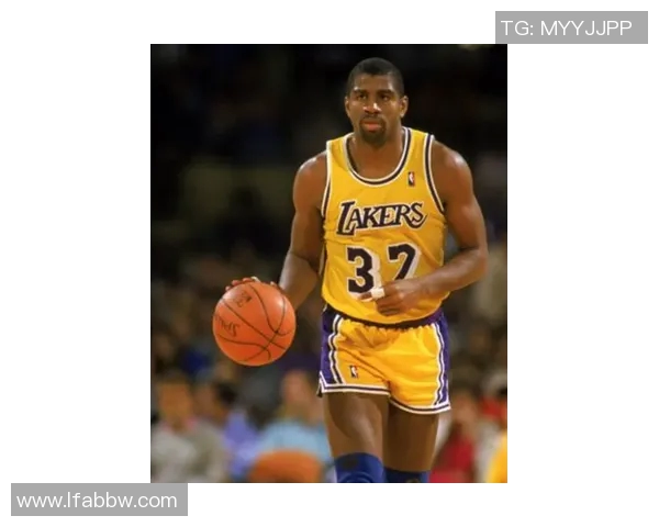 达米安利拉德的传奇之路：从新秀到NBA超级巨星的蜕变历程