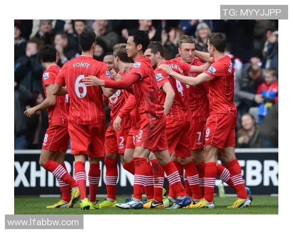 南安普敦对阵利物浦的精彩较量谁能在英超赛场上笑到最后