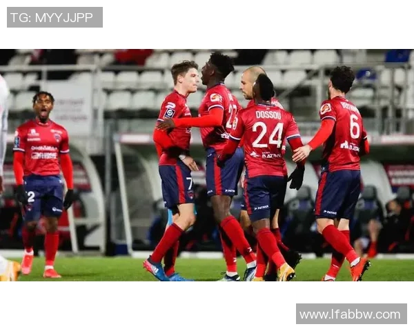 靳阿弗尔与特鲁瓦的精彩对决揭示法甲联赛新格局与球队实力较量