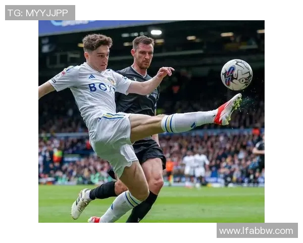 利兹联对阵伊普斯直播全程回顾及精彩瞬间分析