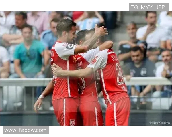 比勒菲尔德与汉堡2019年对决回顾及赛季表现分析