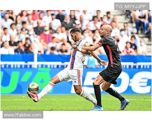 马赛与甘冈历史交锋回顾及战绩分析揭示两队对决的精彩瞬间与战术演变