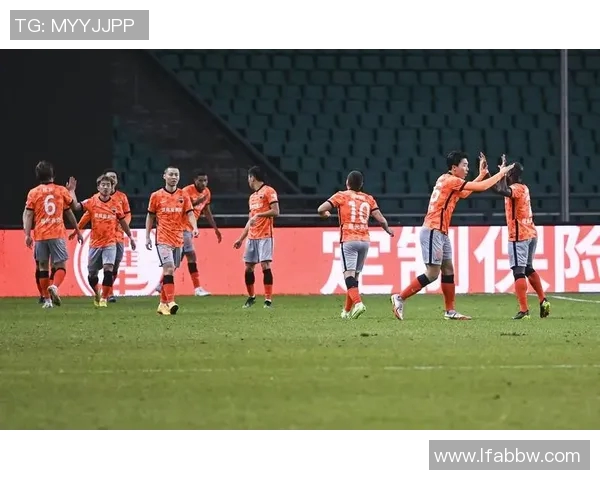 中超精彩对决深圳队迎战河北队期待一场激烈的足球盛宴 中超精彩对决深圳队迎战河北队期待一场激烈的足球盛宴