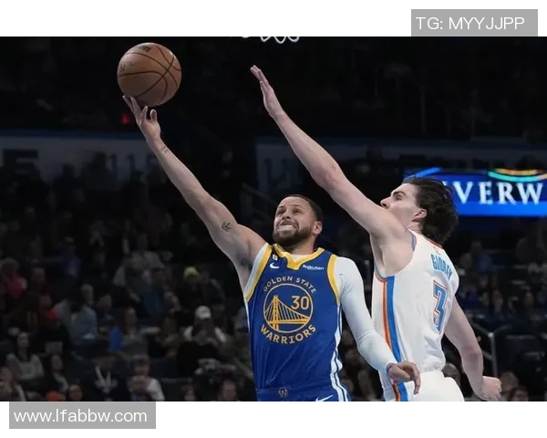 勇士与雷霆季后赛第七场对决精彩回顾与战术分析 勇士与雷霆季后赛第七场对决精彩回顾与战术分析