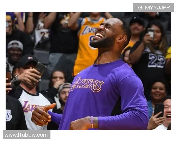 奥尼尔与爵士的经典对决回顾及其对NBA历史的影响分析 奥尼尔与爵士的经典对决回顾及其对NBA历史的影响分析