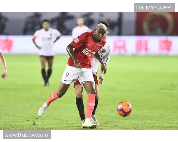 波兰与丹麦19岁青年队激情对决赛场上演青春风暴